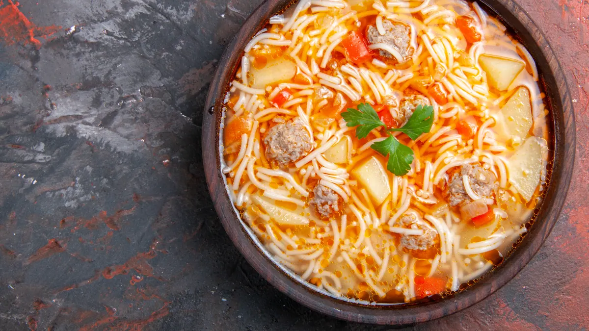 Fideos con pollo de la abuela